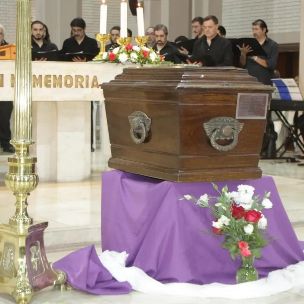 En una emotiva ceremonia, trasladaron a la Catedral las cenizas de las víctimas del terremoto del ´44