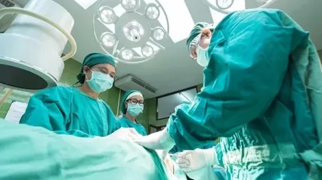 “Me duele la panza”: lo operaron del estómago y le sacaron algo increíble