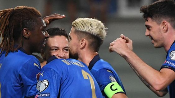 Italia estiró su invicto; España suma y sube