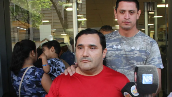 Romeo Isidoro Saavedra cuando fue detenido en el Banco Hipotecario.