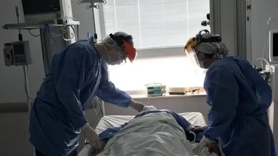 En lo que va del mes hubo una brusca baja en los decesos: 85% menos que en junio