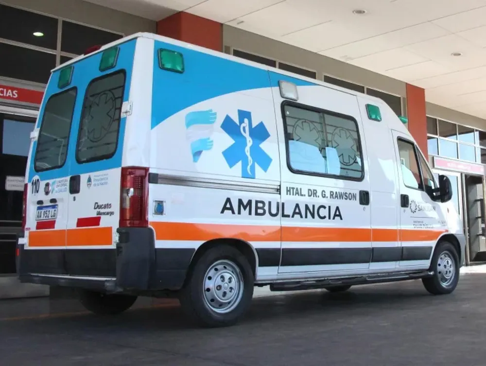 Motociclista sufrió una grave fractura al chocar con una camioneta 4×4