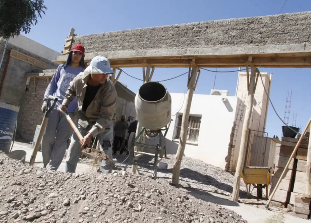 EXPECTATIVAS. La construcción es uno de los sectores que más empleo moviliza y si bien durante 2024 hubo una caída de la actividad de la que todavía no se recupera, creen que con la minería habrá una gran mejora.