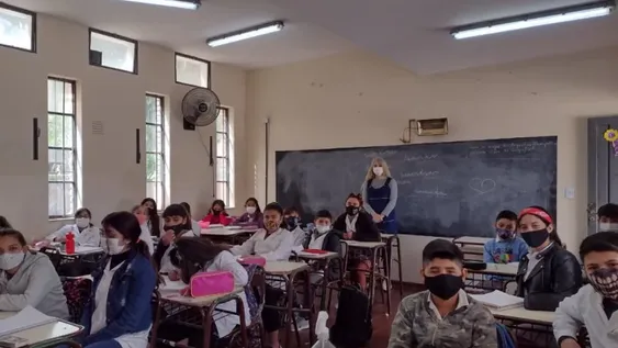 Una escuela con 2.800 alumnos, entre las primeras para usar el test de saliva