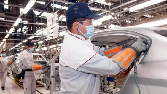 Si hoy no hay acuerdo, el Gobierno abrirá la importación de neumáticos