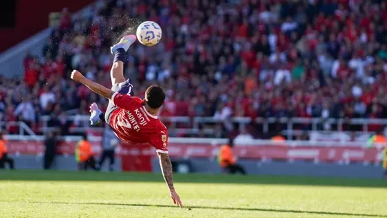 El golazo de Santiago Montiel para Independiente.
