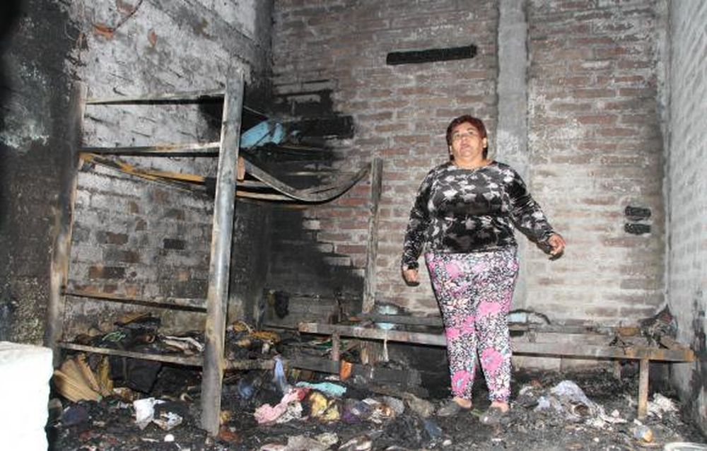 Familia, sin nada por el fuego