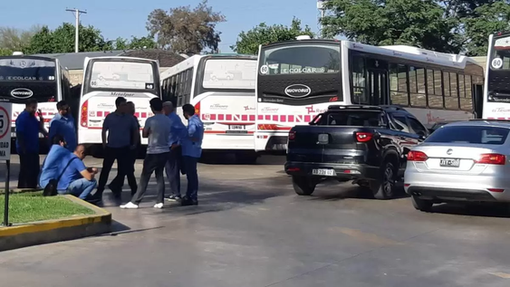 el gremio de los choferes no acato la conciliacion obligatoria y sigue el paro de colectivos