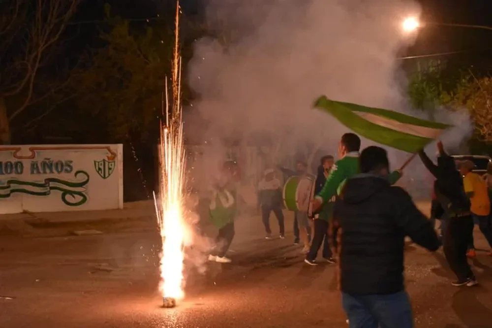 Los festejos de los hinchas de Sportivo  terminaron con 13 detenidos