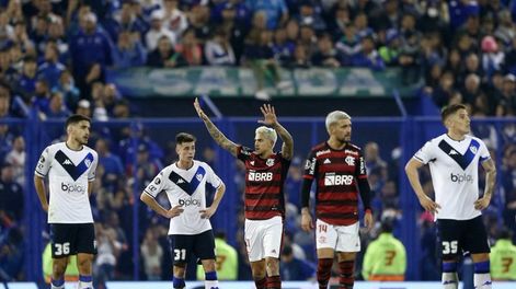Vélez sufrió un duro revés como local ante el poderoso Flamengo y quedó casi eliminado