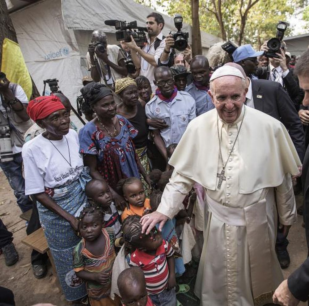 Francisco visitó a los refugiados