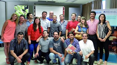 Concluyó con éxito la Escuela de Negocios del Gobierno local