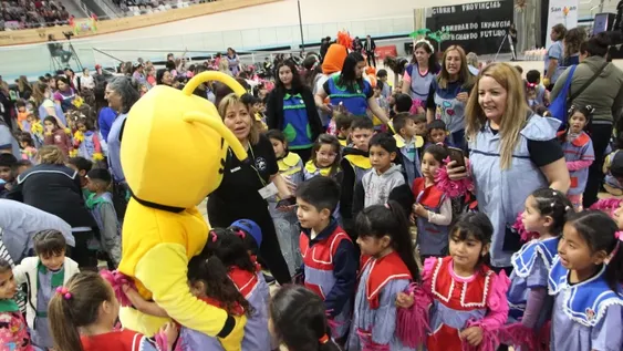Con personajes infantiles y juegos, cerró la Semana de Educación Inicial