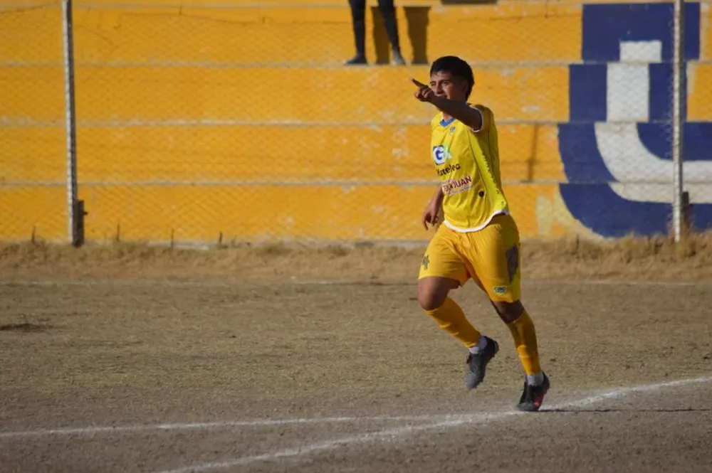 Colón Junior goleó, se trepó a la punta y ahora hay cuatro líderes