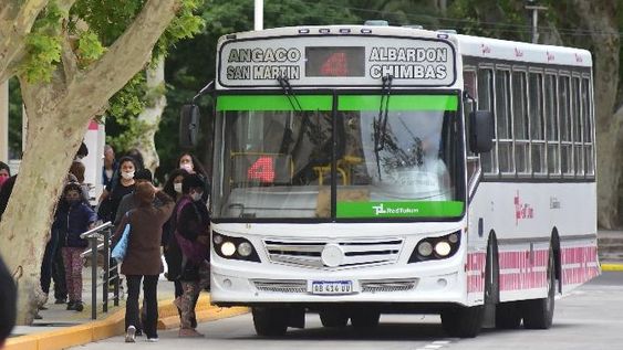 Los empresarios de colectivos piden que el pasaje cueste 60 pesos