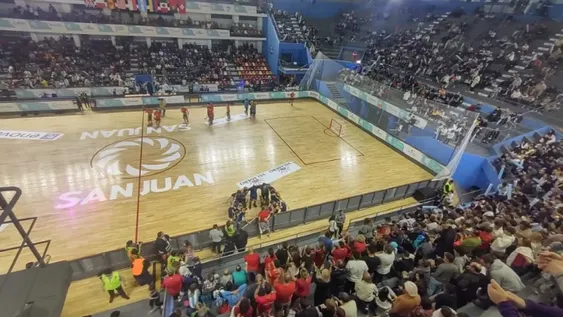 Habilitan ingreso con bebidas y ponen en venta más entradas para el Mundial de mayores