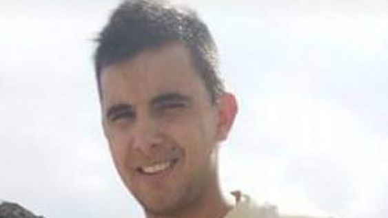 Ex del policía muerto niega la teoría del despecho y duda del origen del incendio