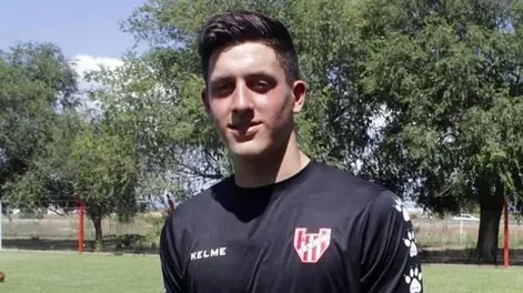 Desamparados sumó a un joven defensor