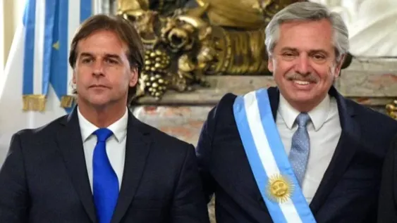 Fernández habló con Lacalle Pou para tratar de bajar la tensión en la región