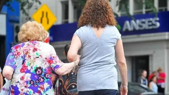 Casi el 90% de las mujeres en edad de jubilarse no tienen los aportes suficientes