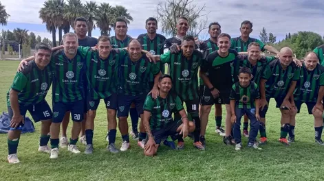 Diario de Cuyo | SAN MARTÍN. Con Gino Laciar de técnico y Darío Amaya como coordinador, los Verdinegros quieren llegar lejos ahora en Cuartos de Final irán contra Trinidad.