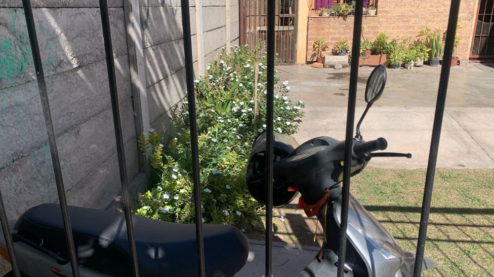 La moto se encontraba dentro del patio de la casa.