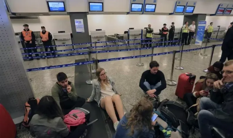 Paro de pilotos este miércoles 11 de febrero: desde qué hora no saldrán vuelos en Aeroparque y Ezeiza