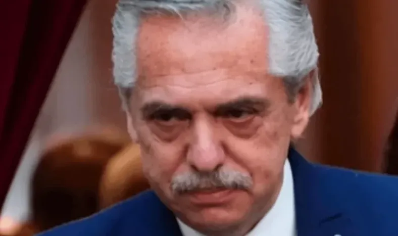 Caso seguros: ordenan obtener registros migratorios de Alberto Fernández