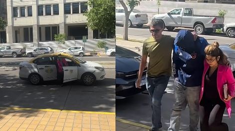Un presunto asesino llegó a Tribunales en taxi.