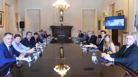 Alberto y gobernadores apuran el juicio político contra la Corte