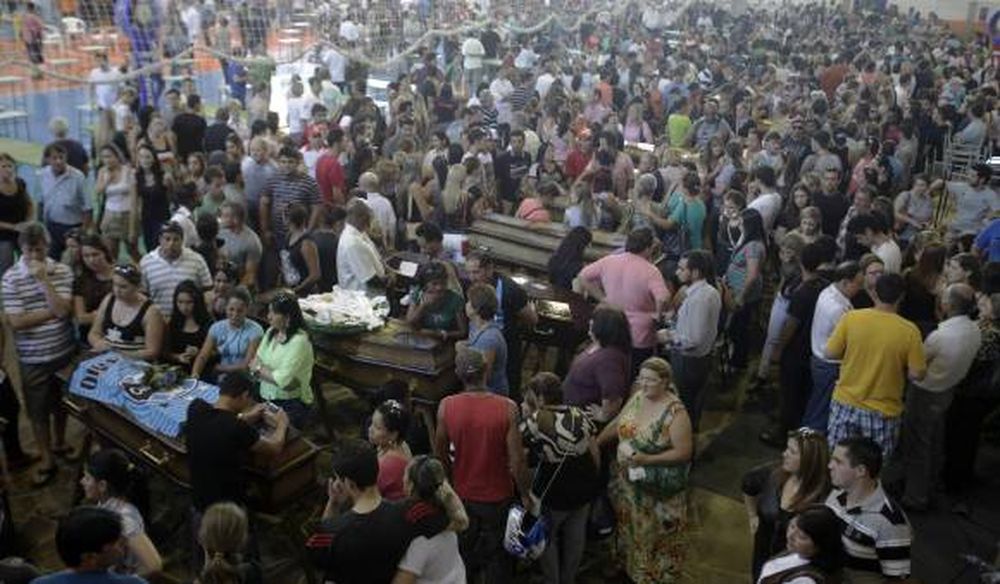 Brasil repitió la tragedia de  Cromañón con 233 muertos