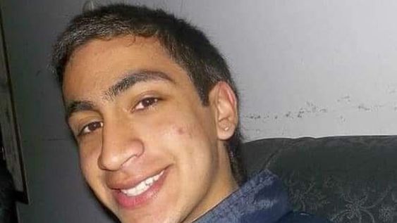 Lo peor para un policía que se desvaneció en su moto cuando iba a buscar un remedio