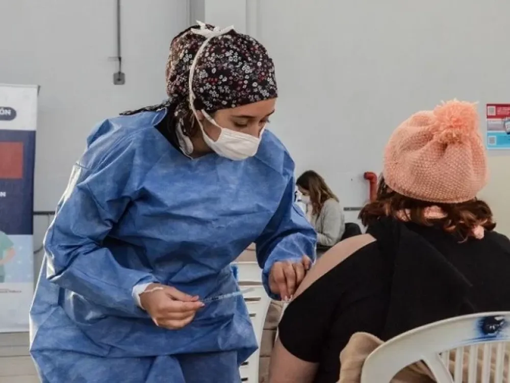 Quiénes y dónde pueden vacunarse contra el covid actualmente en San Juan