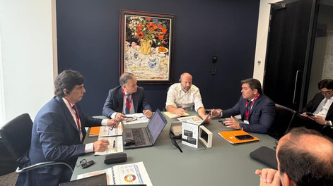 Orrego presentó en Londres la emisión&nbsp; de&nbsp; bonos ante inversores internacionales de primer nivel