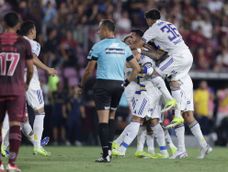 boca juniors goleo 3 a 0 a lanus y volvio a la victoria tras cuatro partidos en el torneo apertura boca juniors goleo 3 a 0 a lanus y volvio a la victoria tras cuatro partidos en el torneo apertura