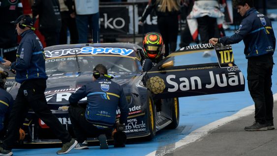 Positivo. Tobías Martínez remontó posiciones en la final en Rosario hasta terminar en el puesto 13 de la carrera que ganó Lambiris.