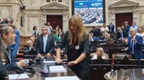 Escándalo en Diputados por la reforma laboral: chicanas, insultos y micrófonos desconectados