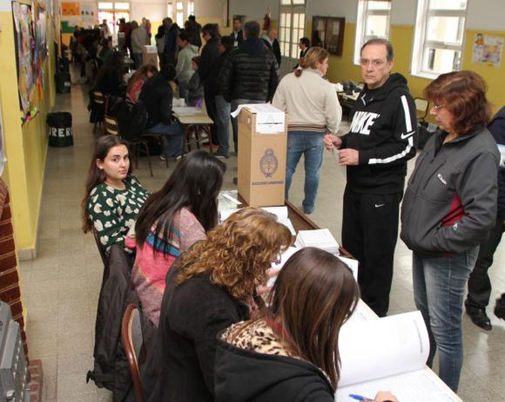 Autoridades de mesa: 96 están en la mira por faltar
