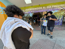 Ismael Mansur, organizador del Día del Gamer. Más de uno quiso tener una foto con el carismático referente de LAG Esports
