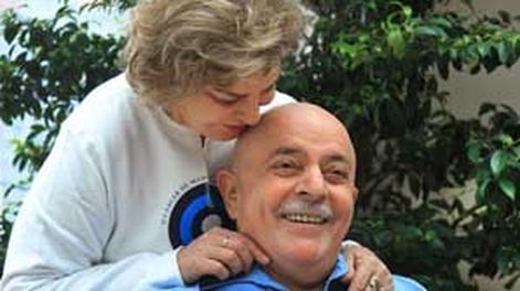 Lula se afeitó la cabeza antes de los efectos de la quimioterapia