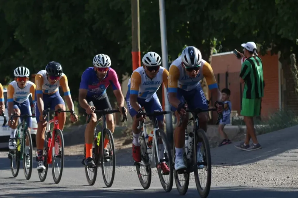 Despedida. El calendario rutero del 2025 se despedirá con la clásica Cuatro Puentes que regresa a la cartelera.