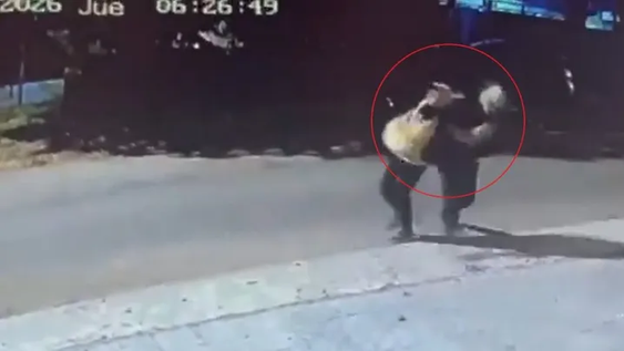 Le robó a un nene de 12 años.