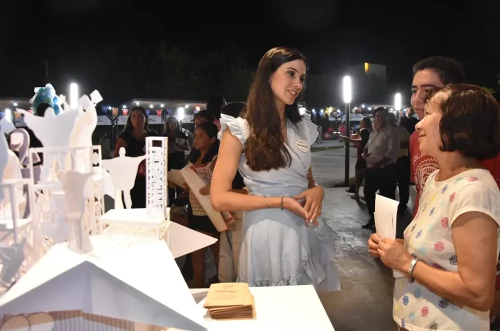 Las embajadoras del Sol cautivaron al público