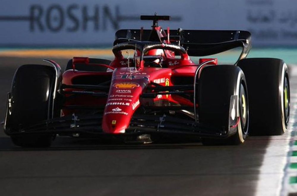 Leclerc fue el más rápido mientras explotaba un misil en cercanías al circuito de Jeddah