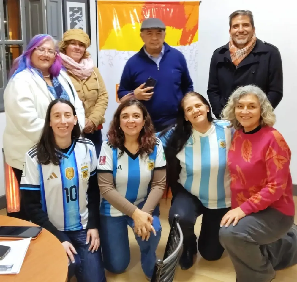 Alejandra y Melisa, de Las Jinetes de la Palabra en la actividad&nbsp;Escribir el Mundial