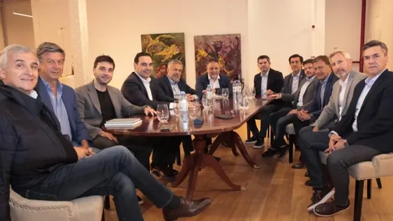 Gobernadores de JxC se despegan del acercamiento con los libertarios