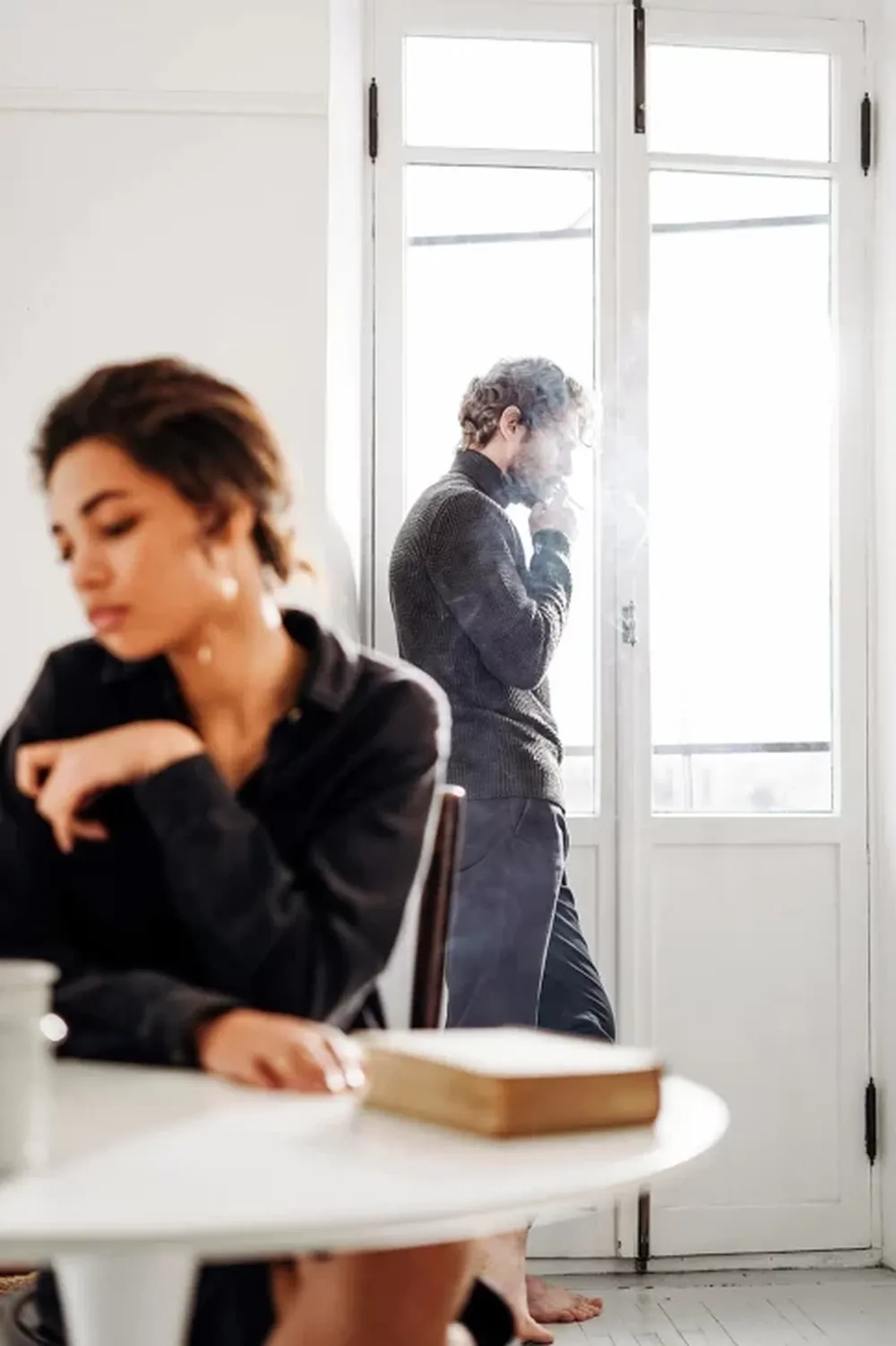 Qué es el ‘negging’, la técnica sutil que afecta las relaciones de pareja en la actualidad