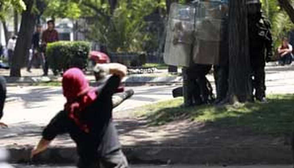 Miles de estudiantes marcharon por la educación gratuita en Chile