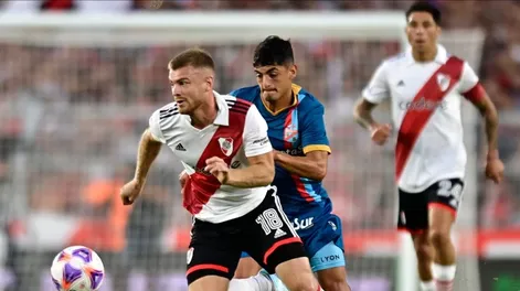 [Mirá los goles] En el Monumental, River perdió 2 a 1 un partido que ganaba ante Arsenal