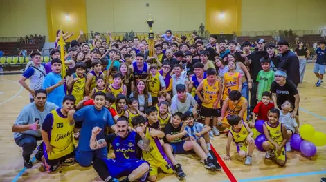 Festejos. En Jáchal, hay nuevo campoeón. El Expreso del Norte venció a Ausonia y se quedó con el Clausura.